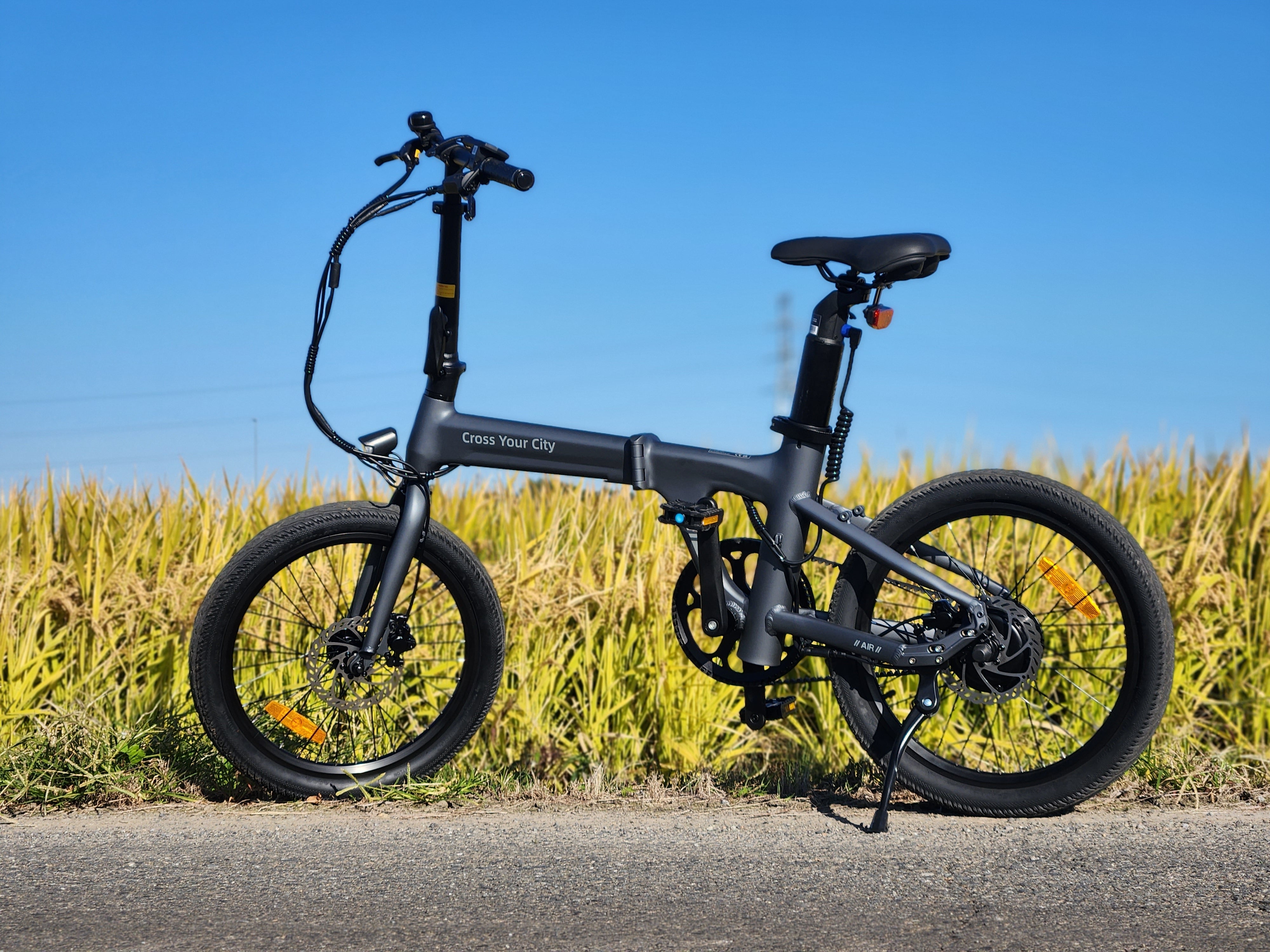 雨天時の電動バイクの乗り方:必須注意事項