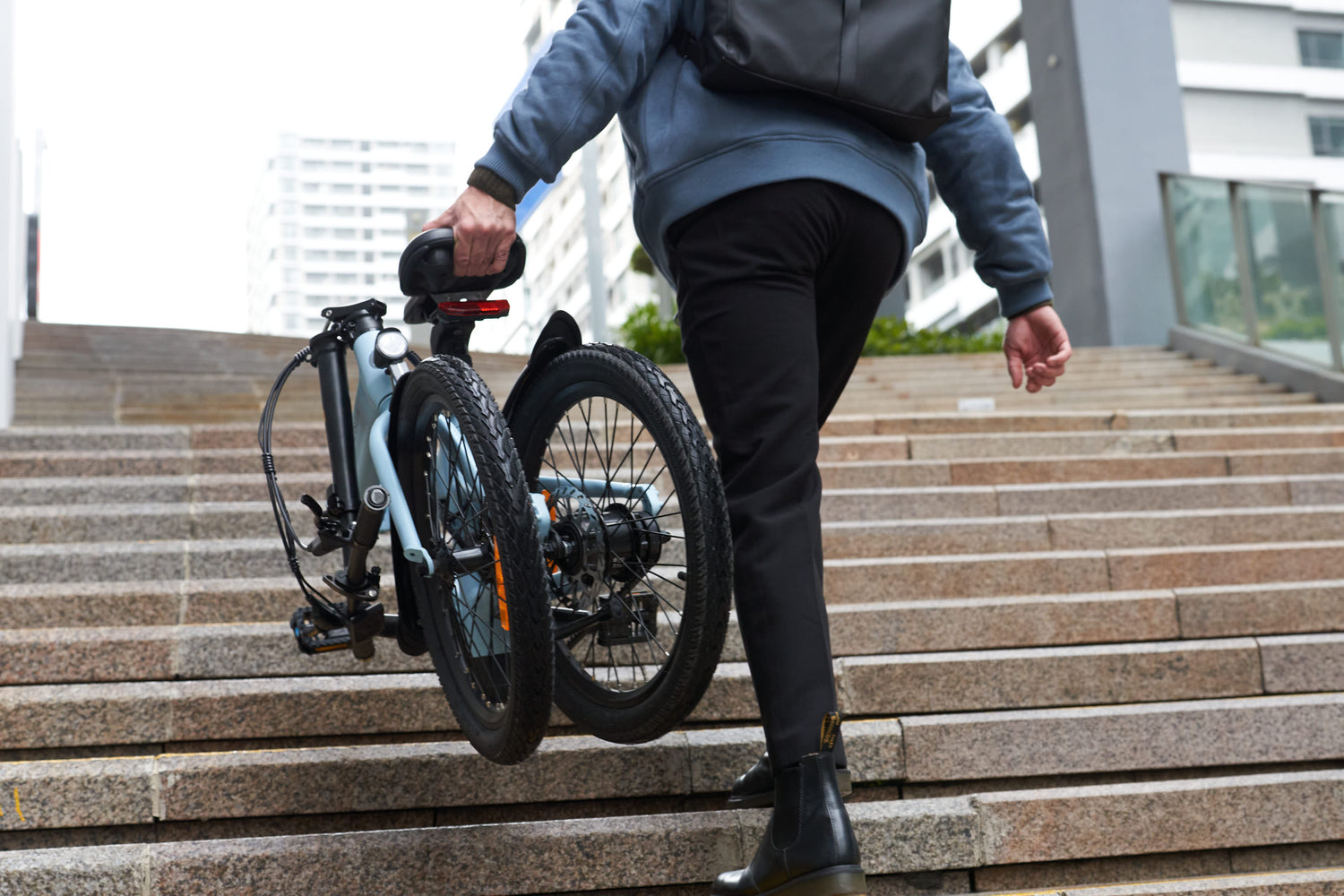 ライディングをもっとシンプルに:軽量化電動自転車の魅力