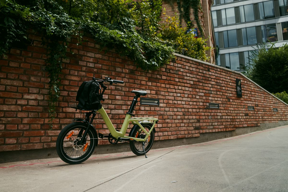 電動アシスト自転車をもっと快適にするアクセサリーとは?便利性と使用感を高めるポイントを解説