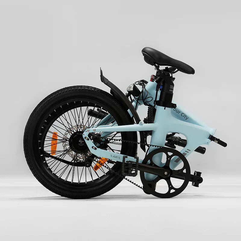 軽量&折りたたみ式——1秒で自由なライド生活をスタート!